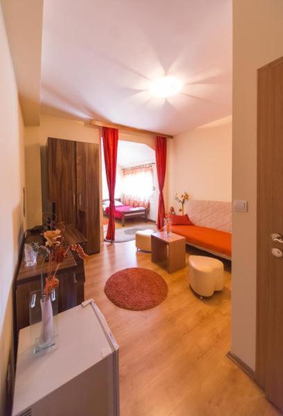 Hotel Piramida Podgorica Esterno foto